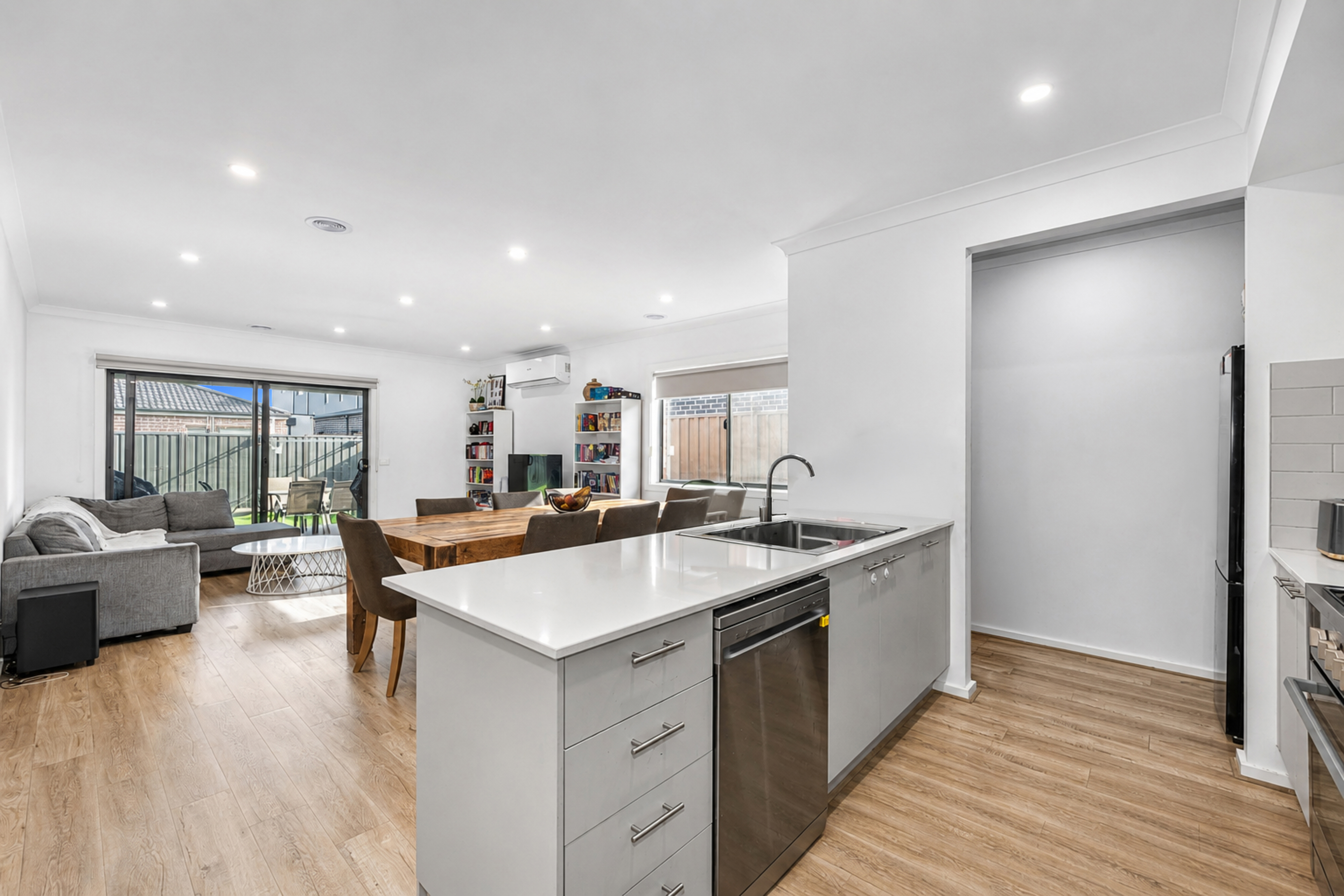 150 Atherstone Boulevard, Strathtulloh VIC