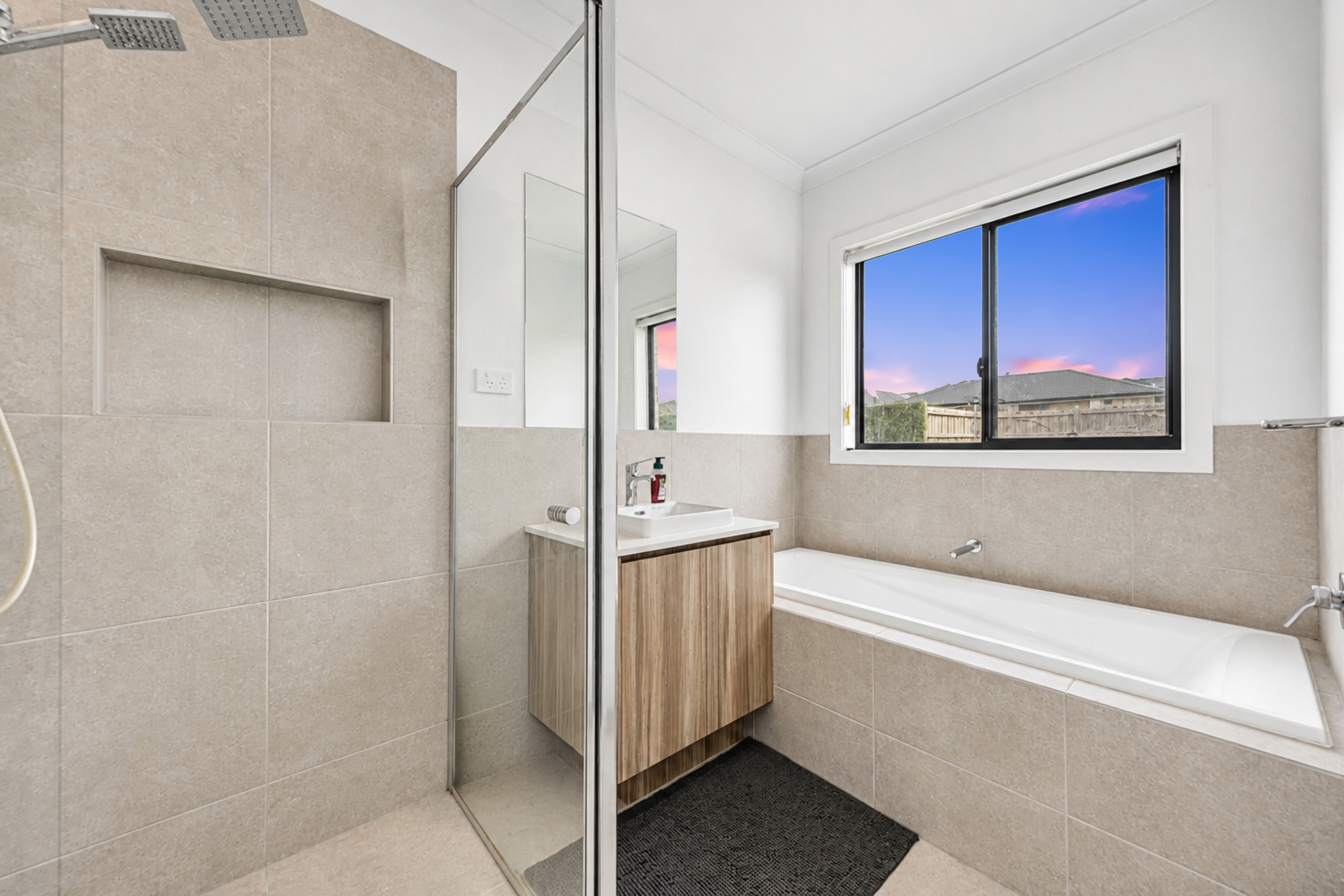 148 Atherstone Boulevard, Strathtulloh VIC
