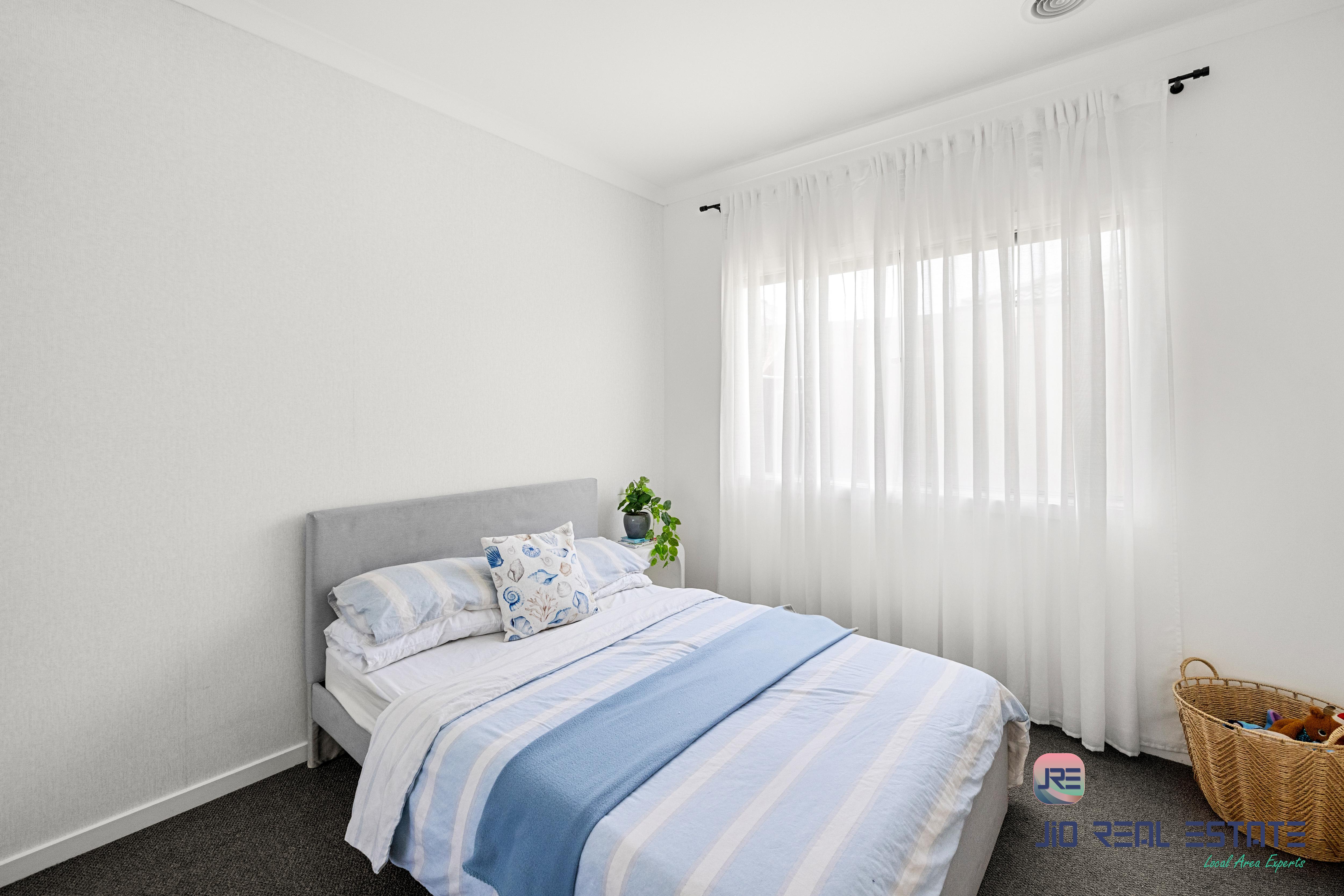 16 Dollarbird Drive, Deanside VIC