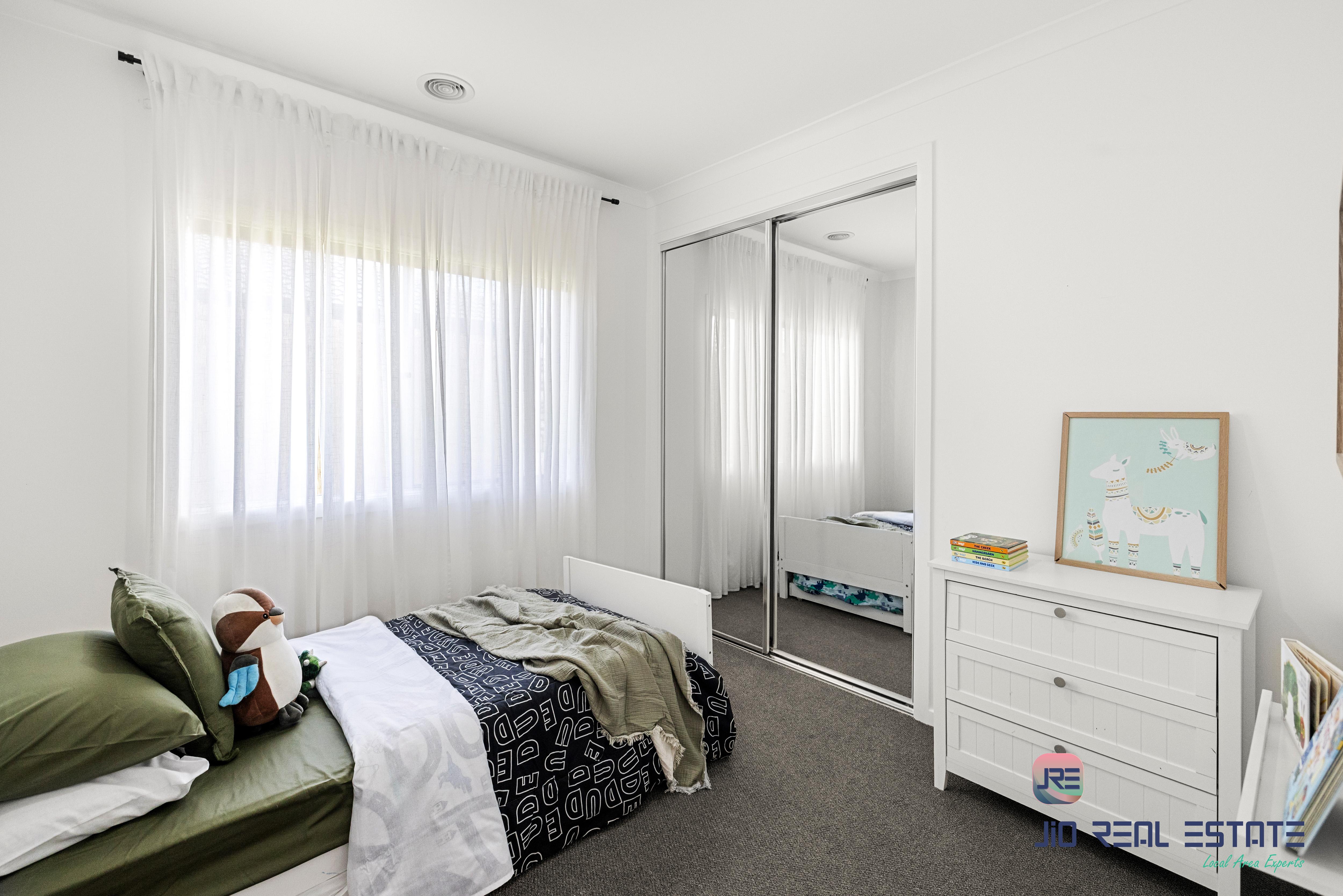16 Dollarbird Drive, Deanside VIC