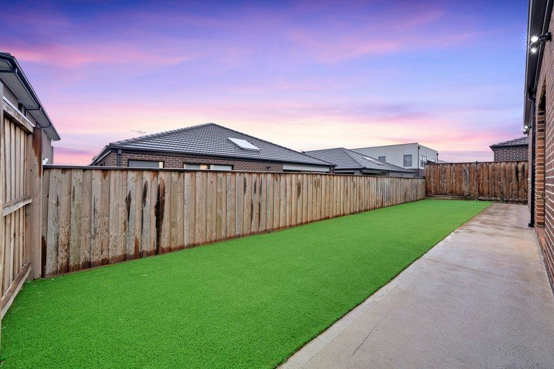 11 Friesian Street, Bonnie Brook VIC