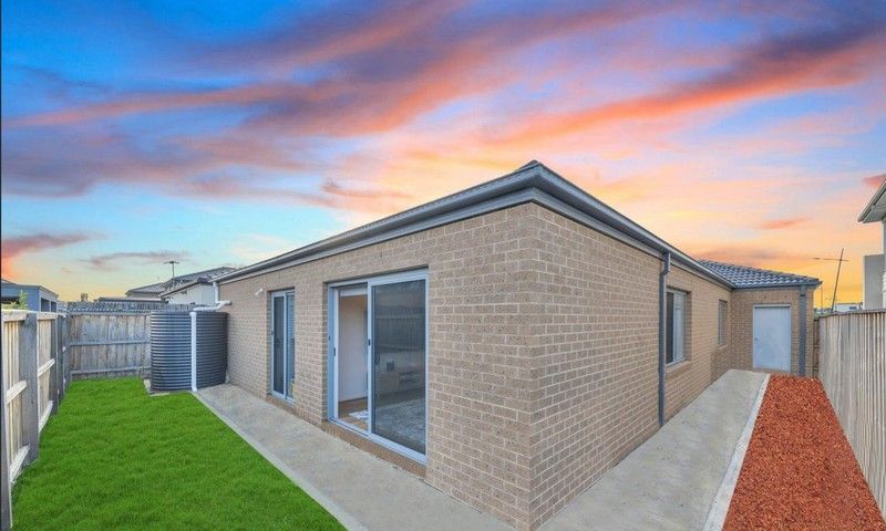 608 Hume Drive, Fraser Rise VIC