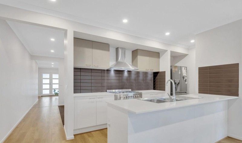 608 Hume Drive, Fraser Rise VIC
