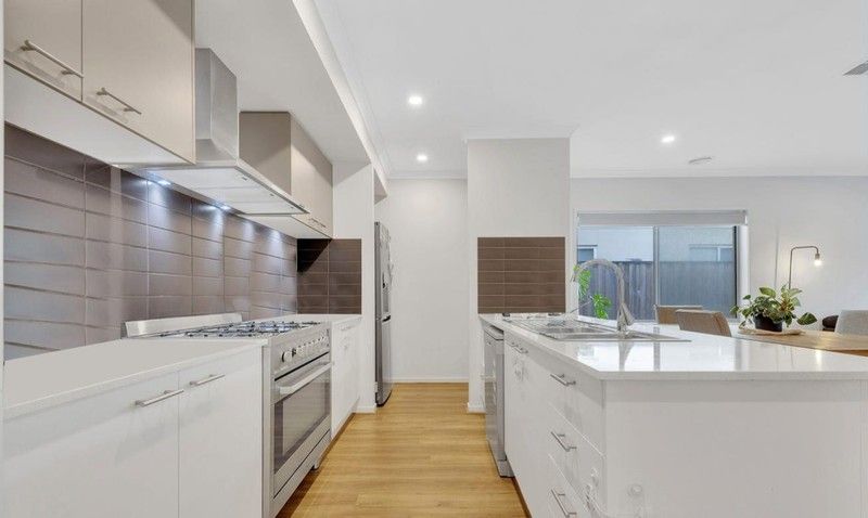 608 Hume Drive, Fraser Rise VIC