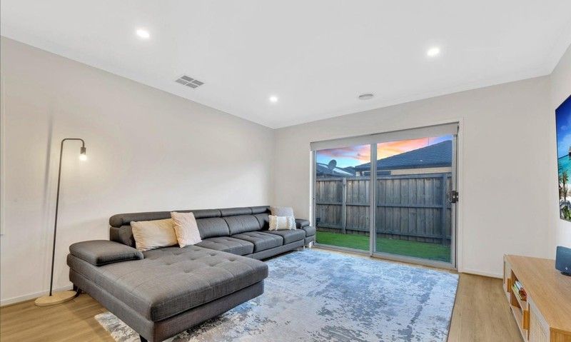 608 Hume Drive, Fraser Rise VIC