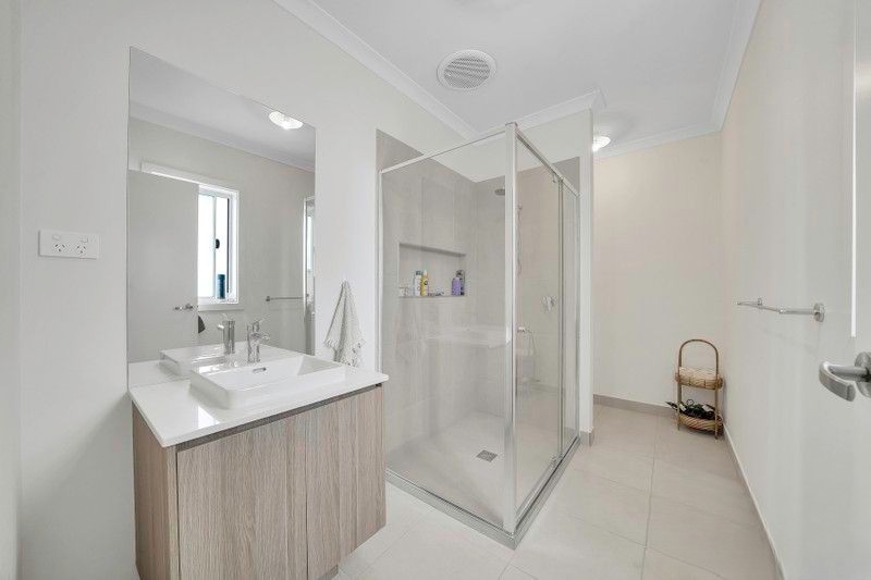 22 Linburn Street, Thornhill Park VIC