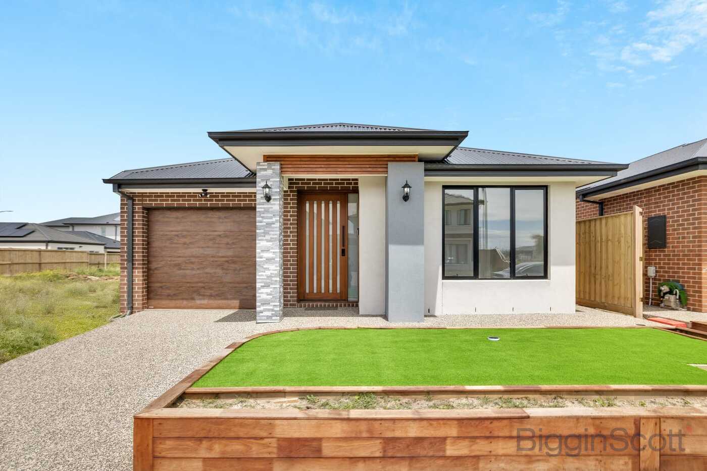 10 Montestella Street, Deanside VIC