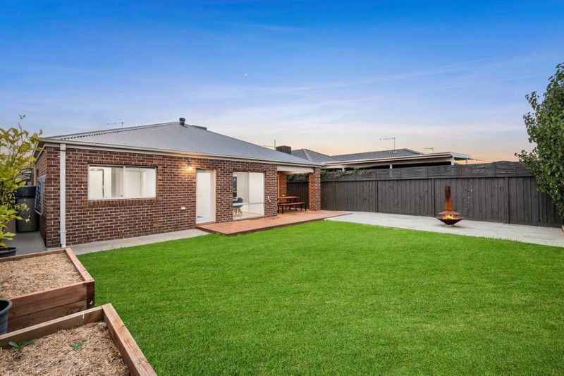 27 Precinct Road, Charlemont VIC