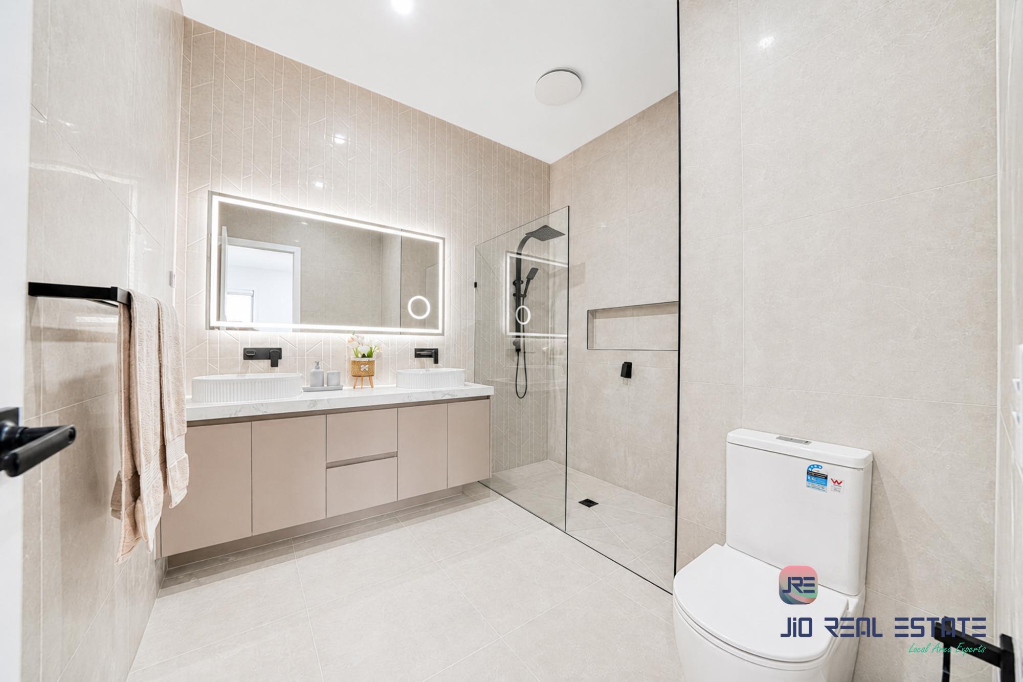 50 Adenmore Circuit, Deanside VIC