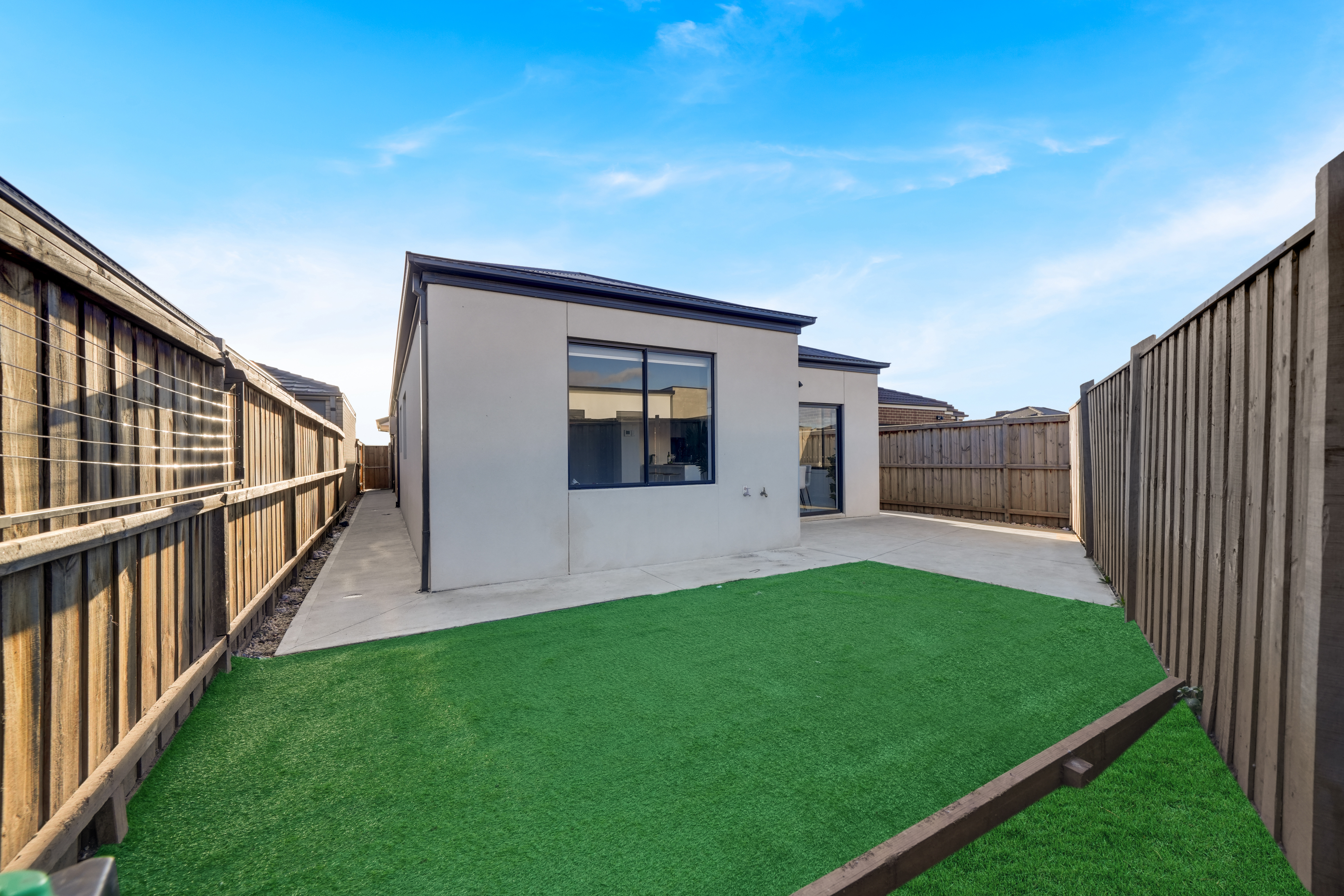 28 Mewat Circuit, Thornhill Park VIC