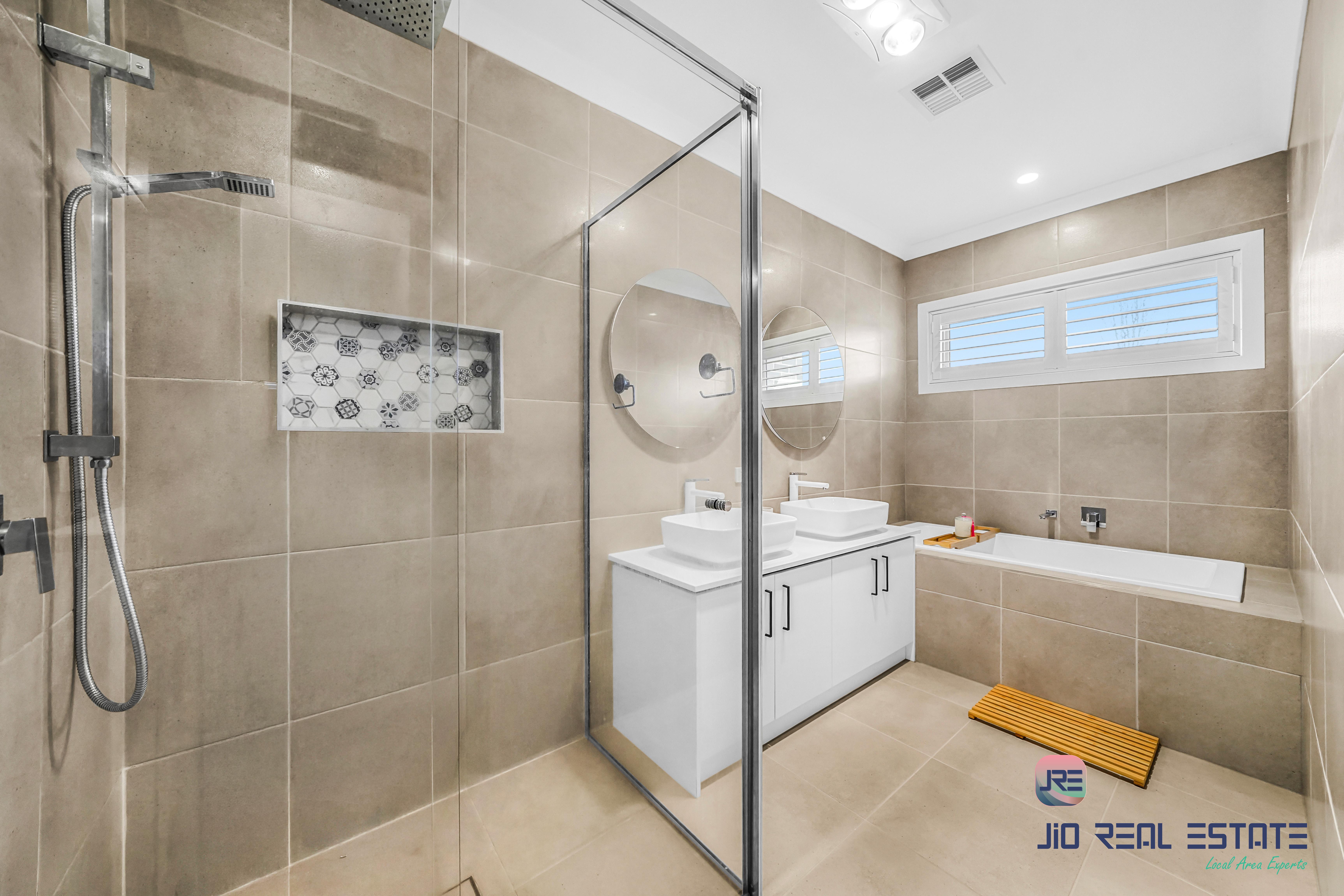 21 Mccubbin Drive, Mount Duneed VIC