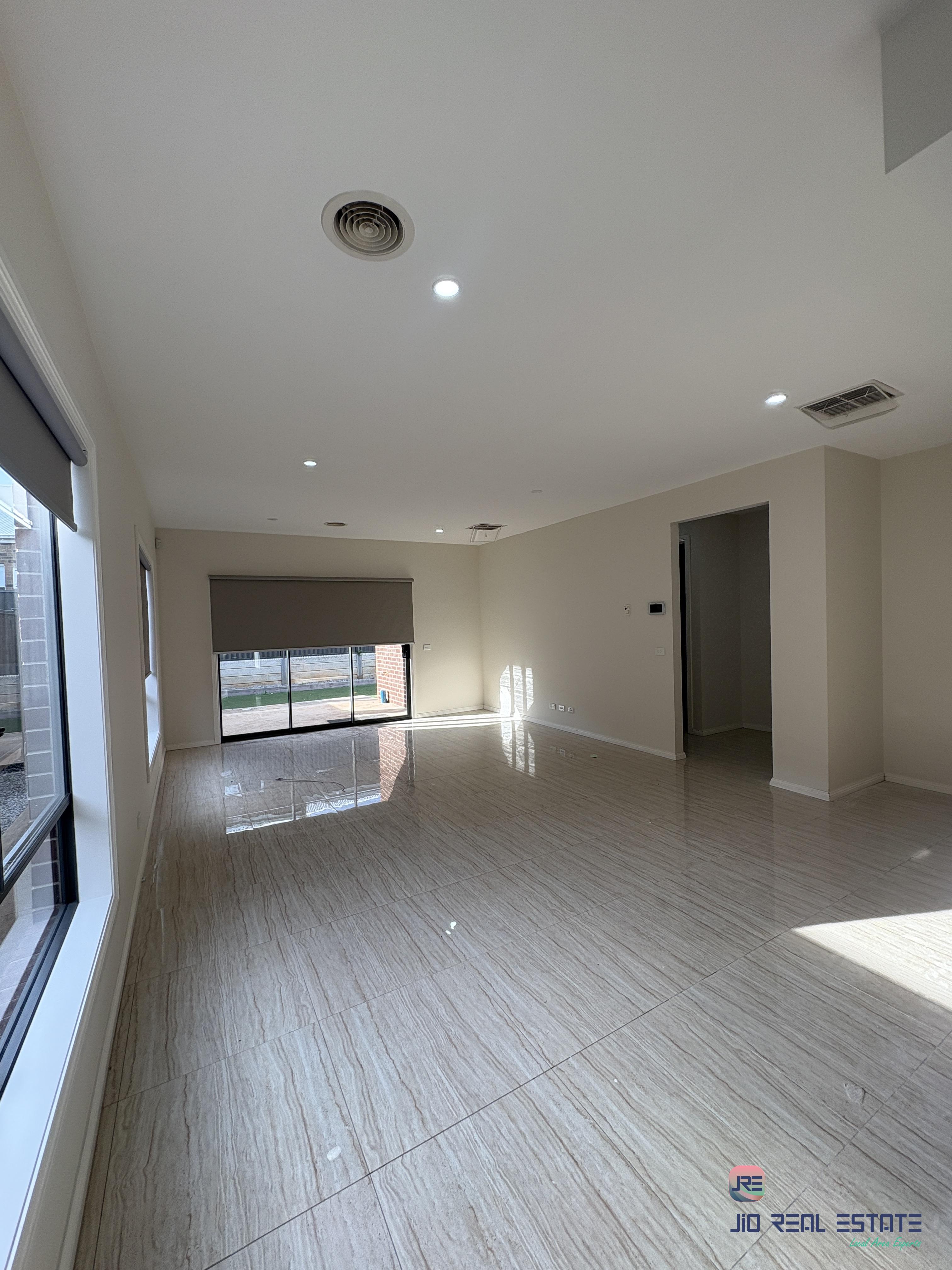 99 Riverside Concourse, Cobblebank VIC