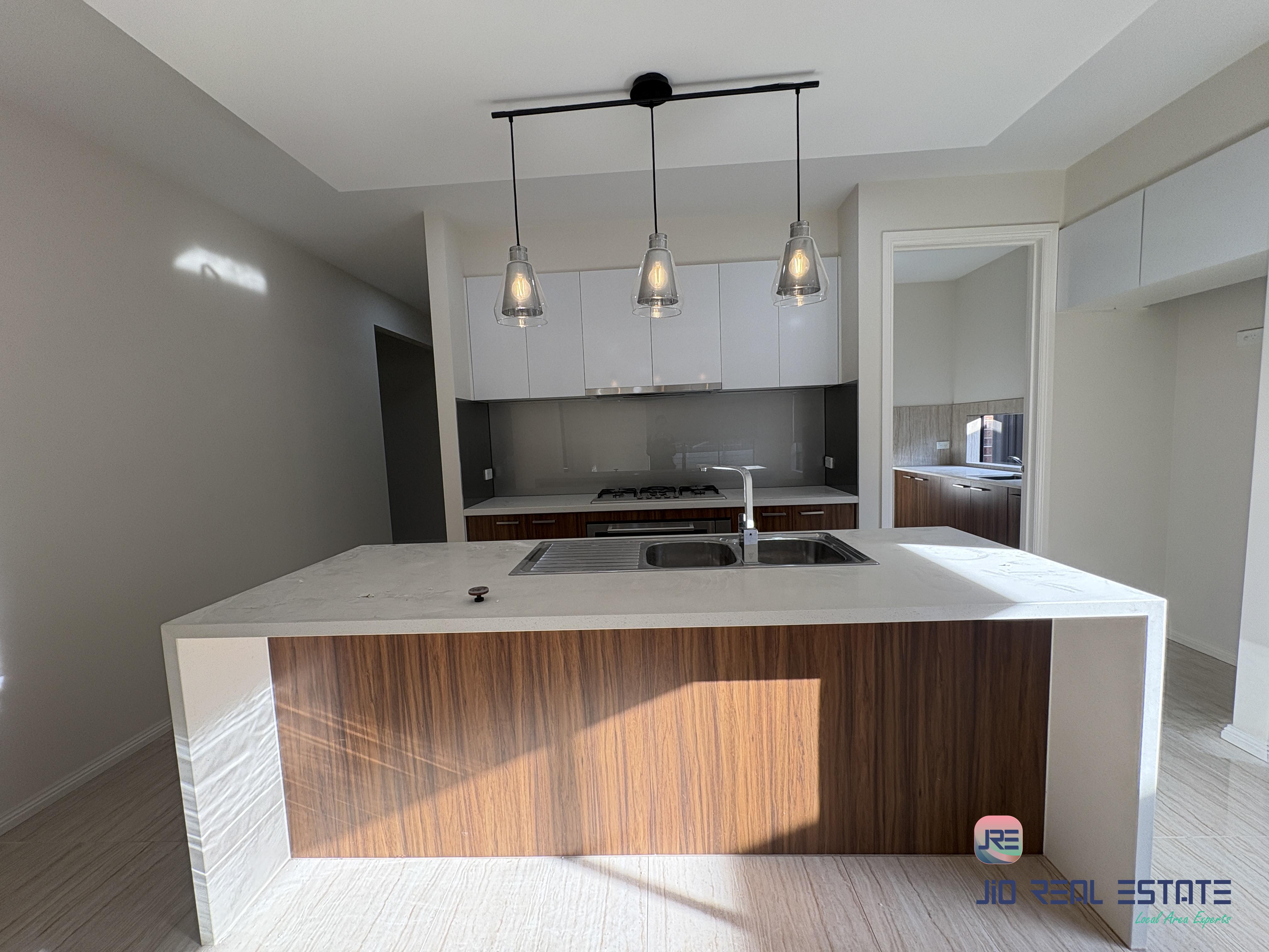 99 Riverside Concourse, Cobblebank VIC