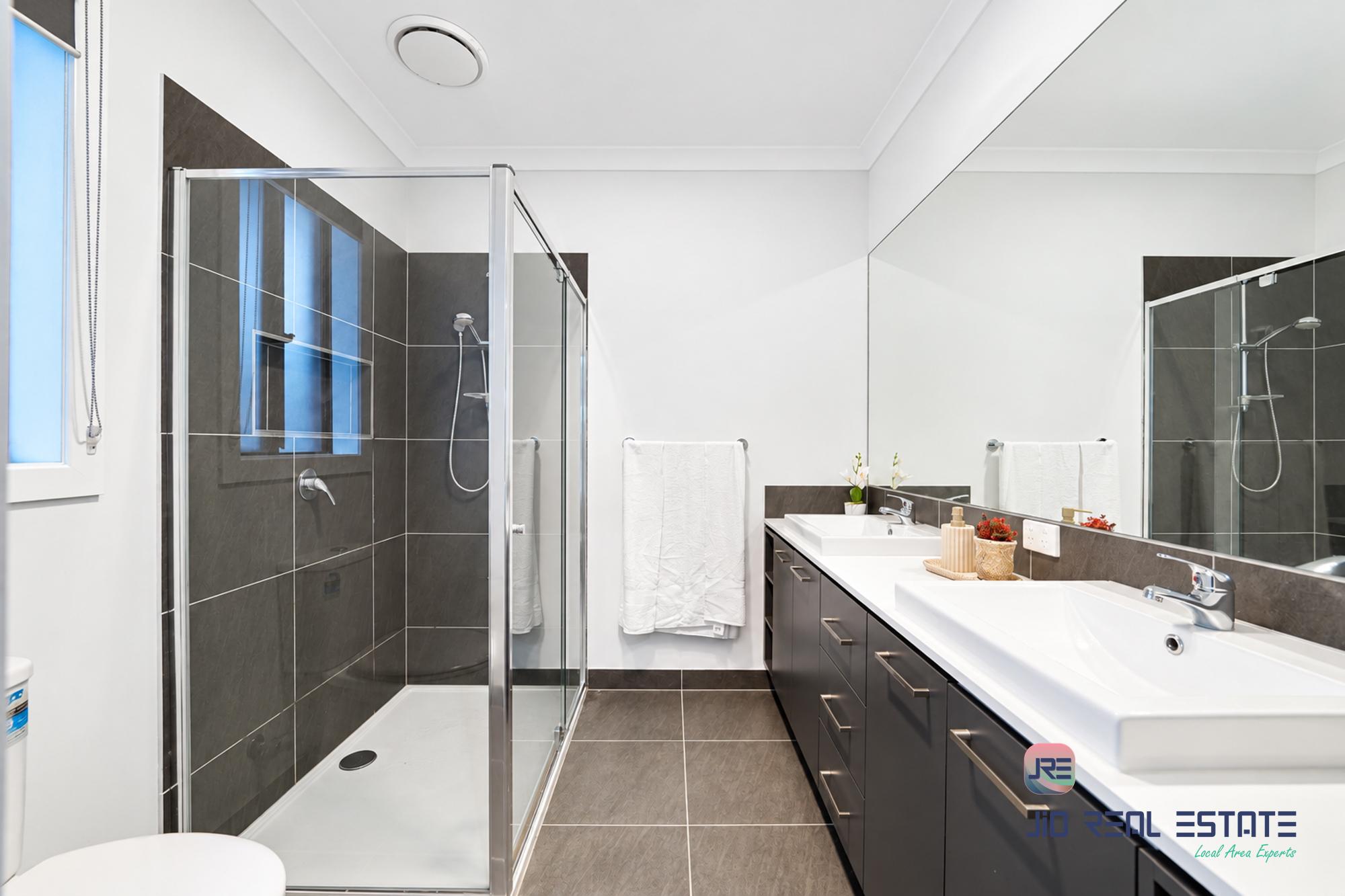 9 Petros Street, Fraser Rise VIC