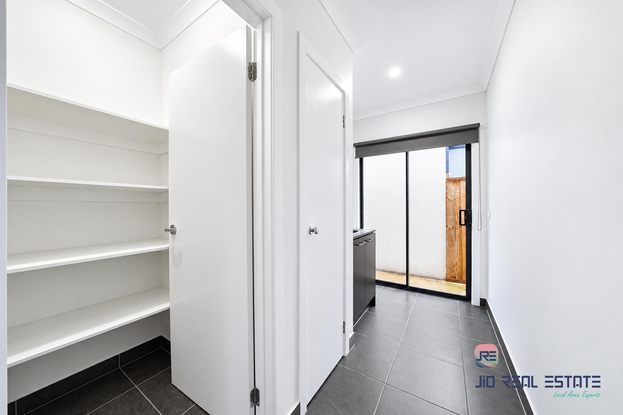 9 Petros Street, Fraser Rise VIC