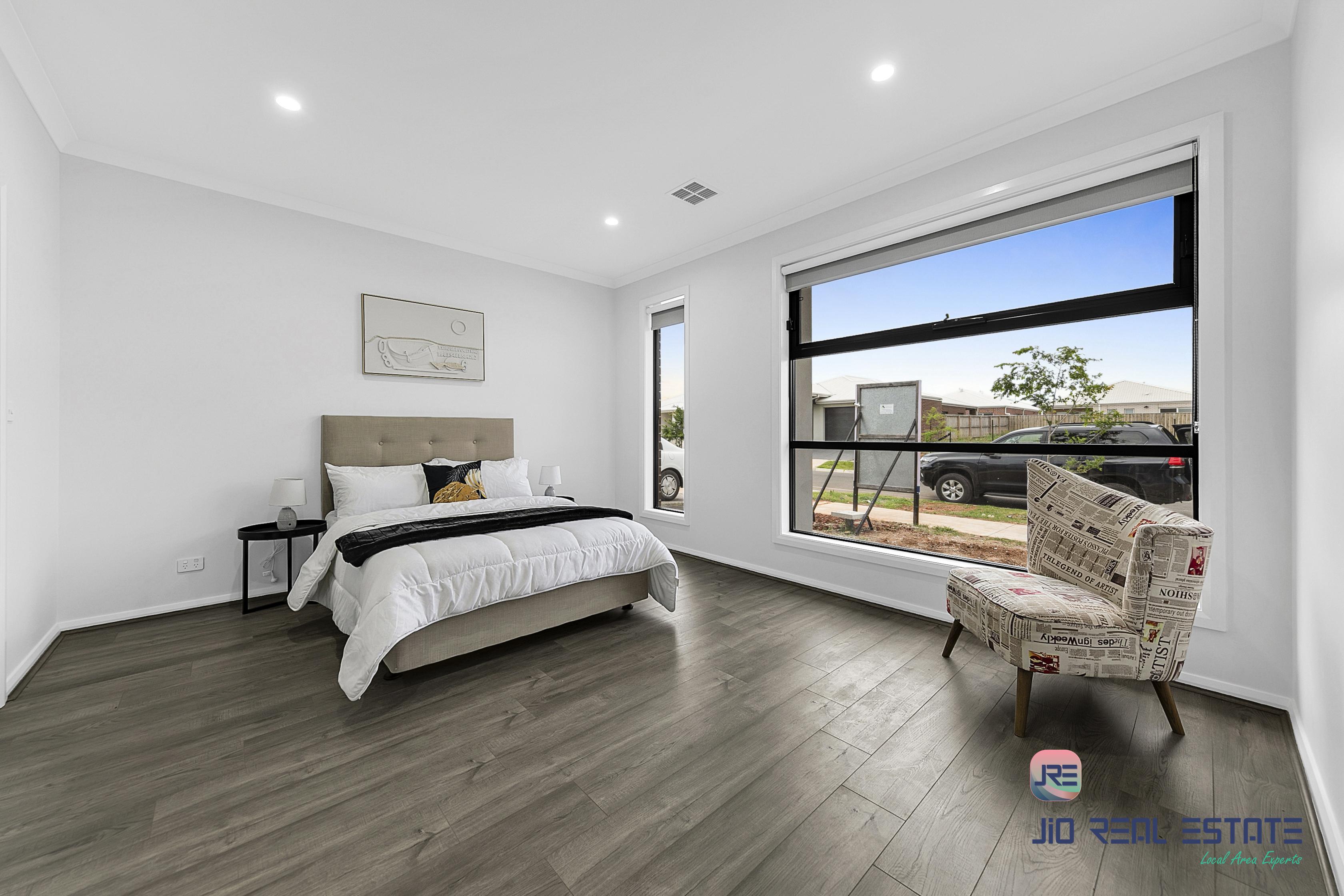 20 Dibiase Grove, Thornhill Park VIC