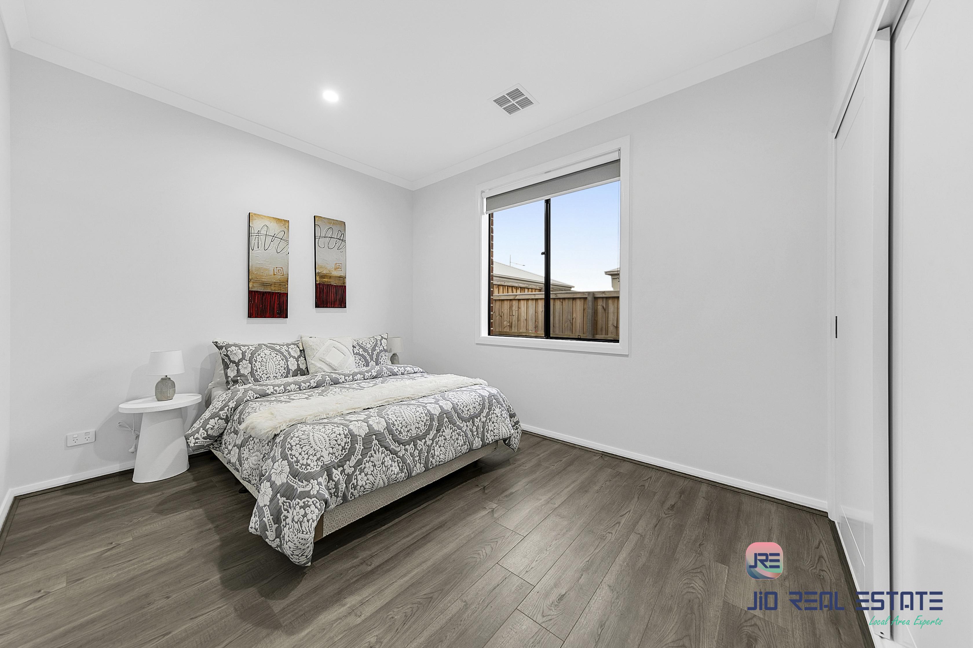 20 Dibiase Grove, Thornhill Park VIC