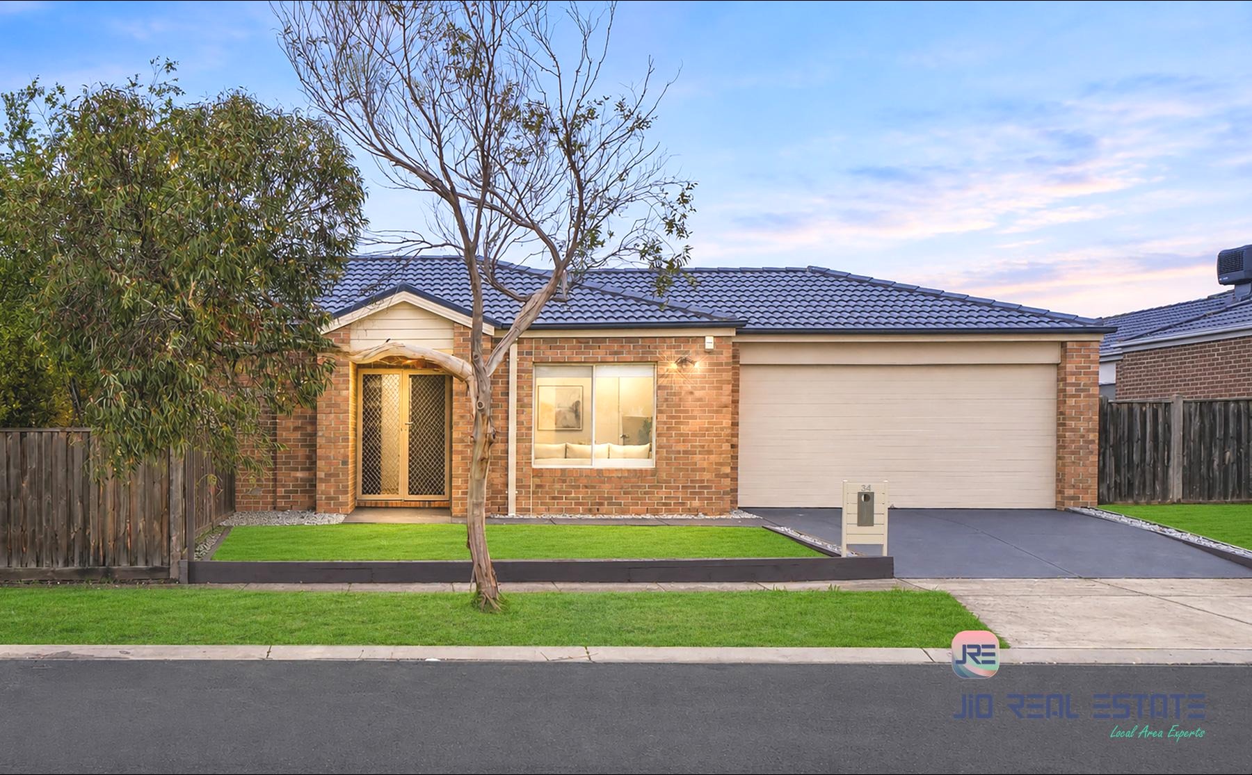 34 Lilyturf Drive, Tarneit VIC