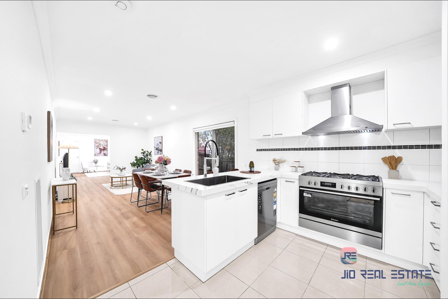 34 Lilyturf Drive, Tarneit VIC