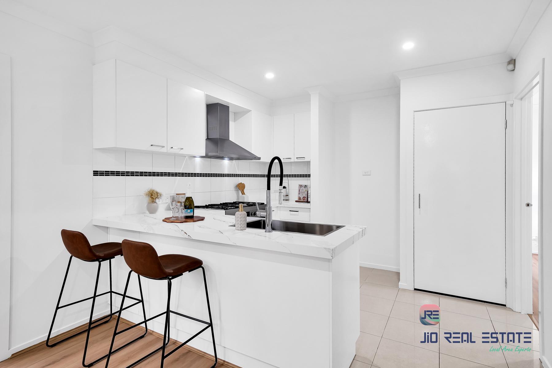 34 Lilyturf Drive, Tarneit VIC