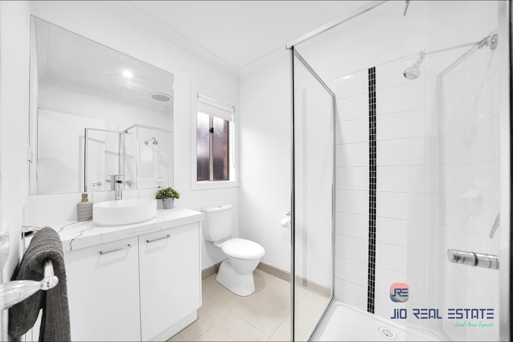 34 Lilyturf Drive, Tarneit VIC