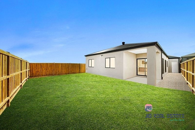 15 Nia Road, Tarneit VIC