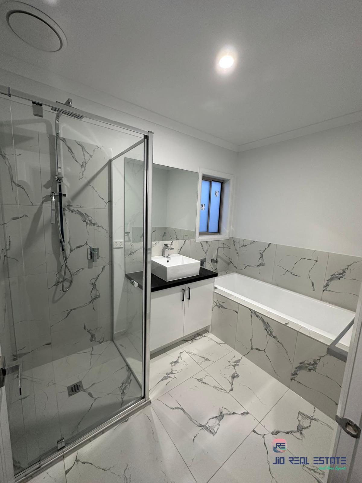 8 Dev Terrace, Rockbank VIC