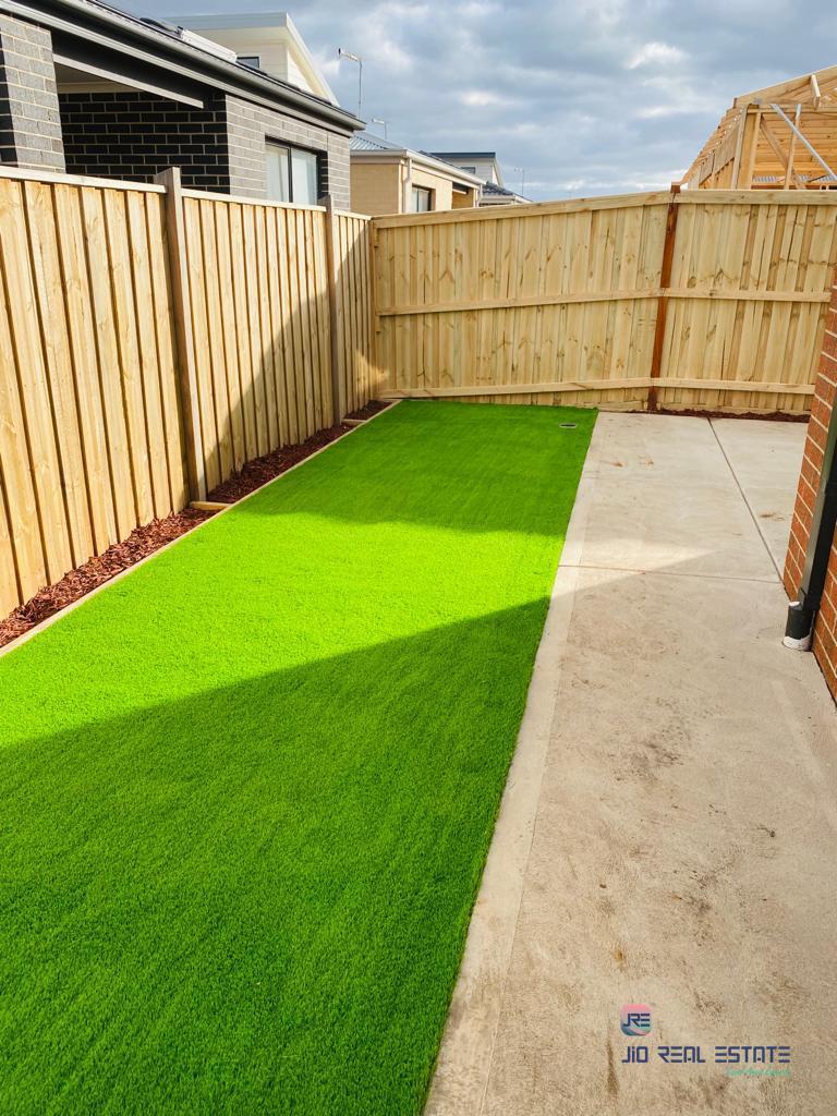 45 Hemsworth Rd, Weir Views VIC