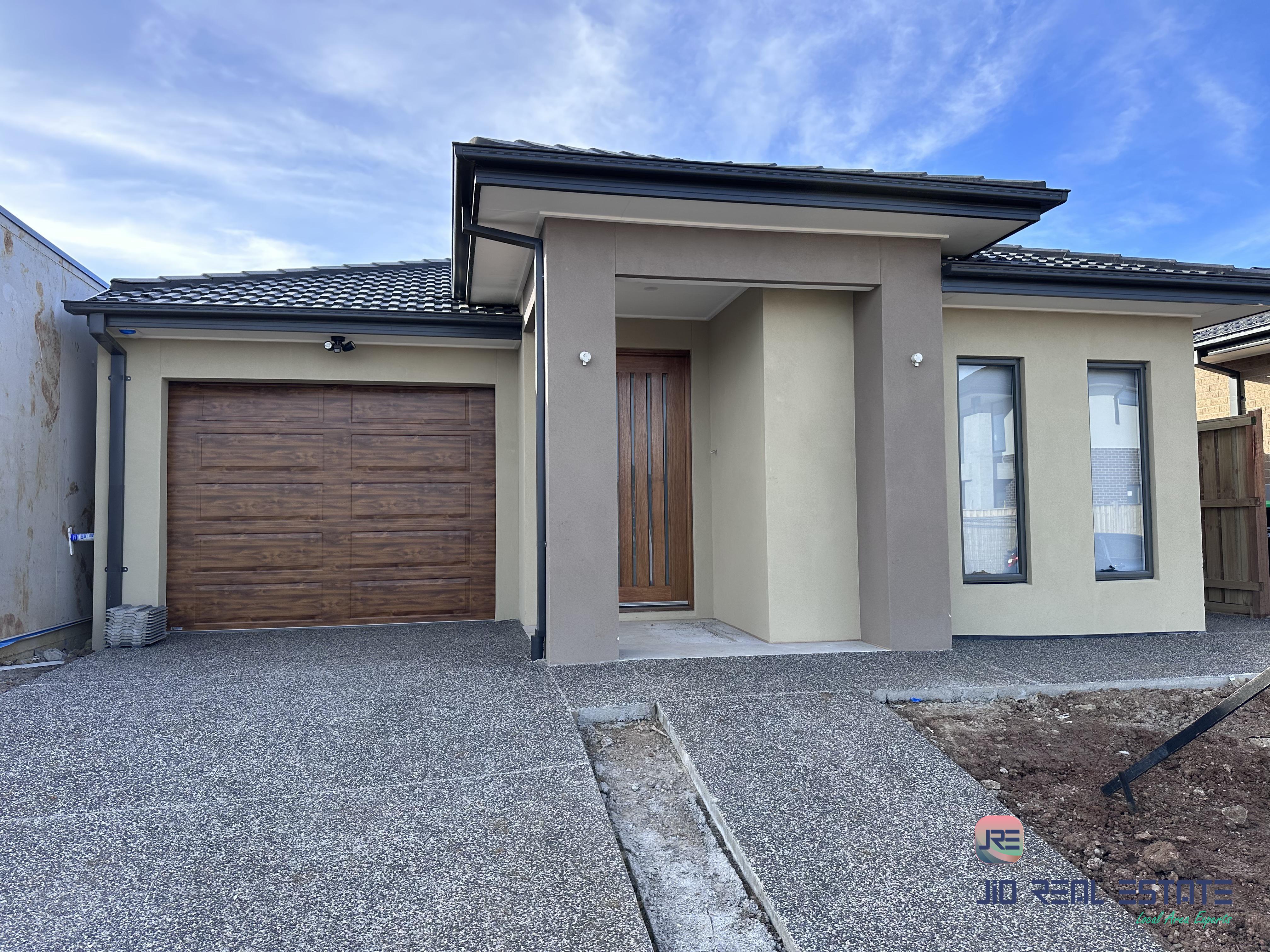 24 Shelterbelt Avenue, Weir Views VIC