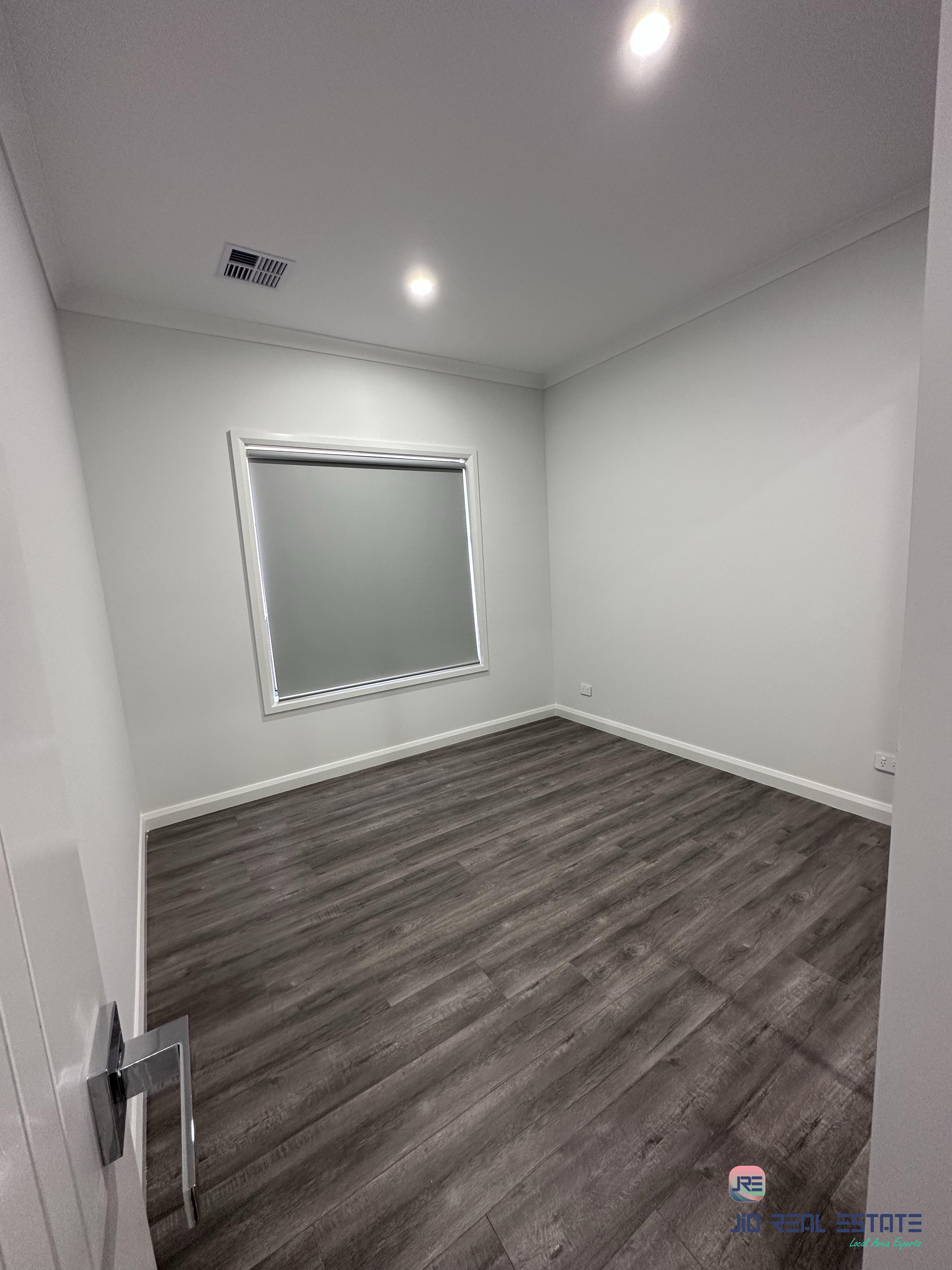 24 Shelterbelt Avenue, Weir Views VIC