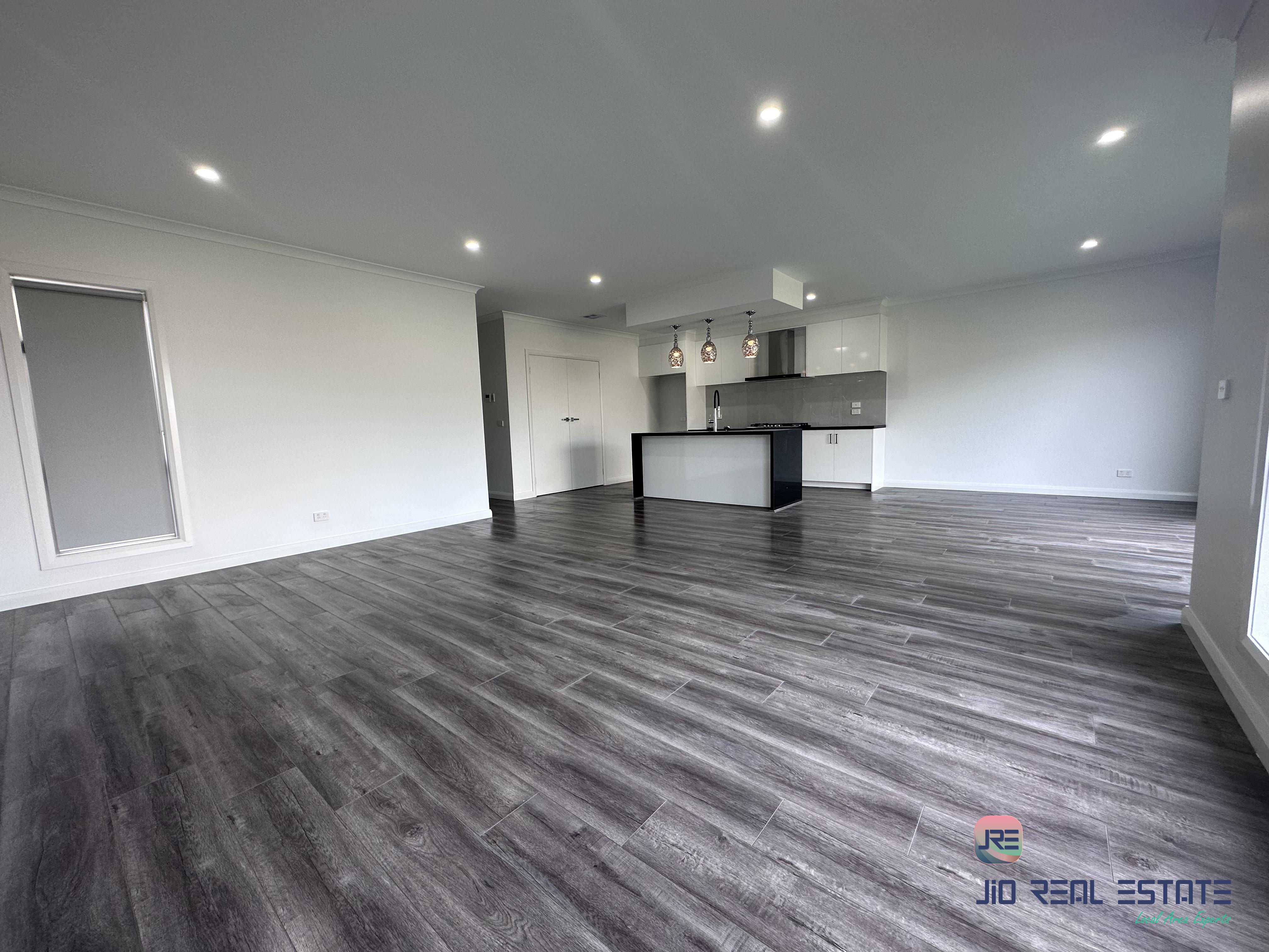 8 Dev Terrace, Rockbank VIC