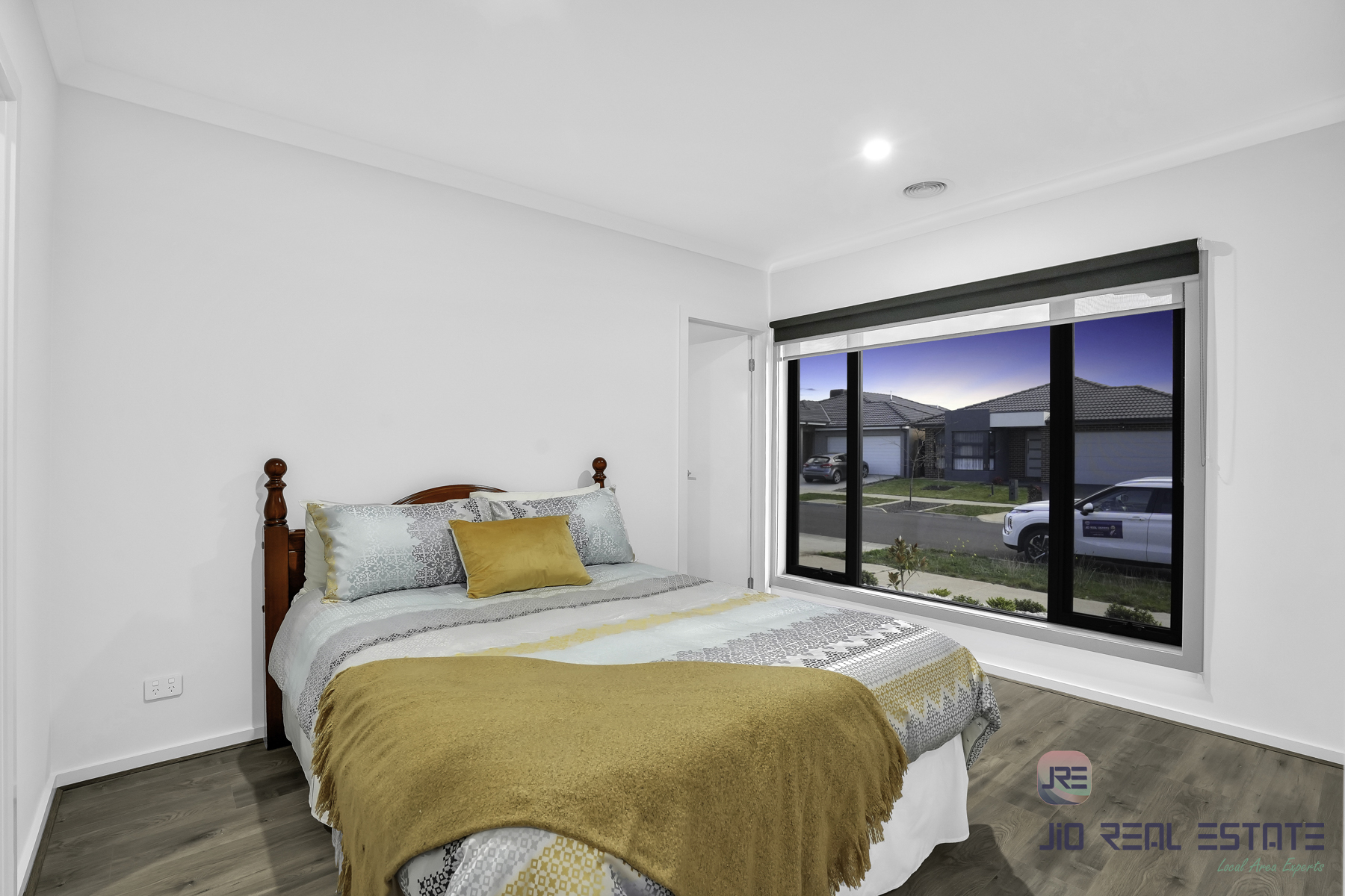 28 Houston Drive, Thornhill Park VIC