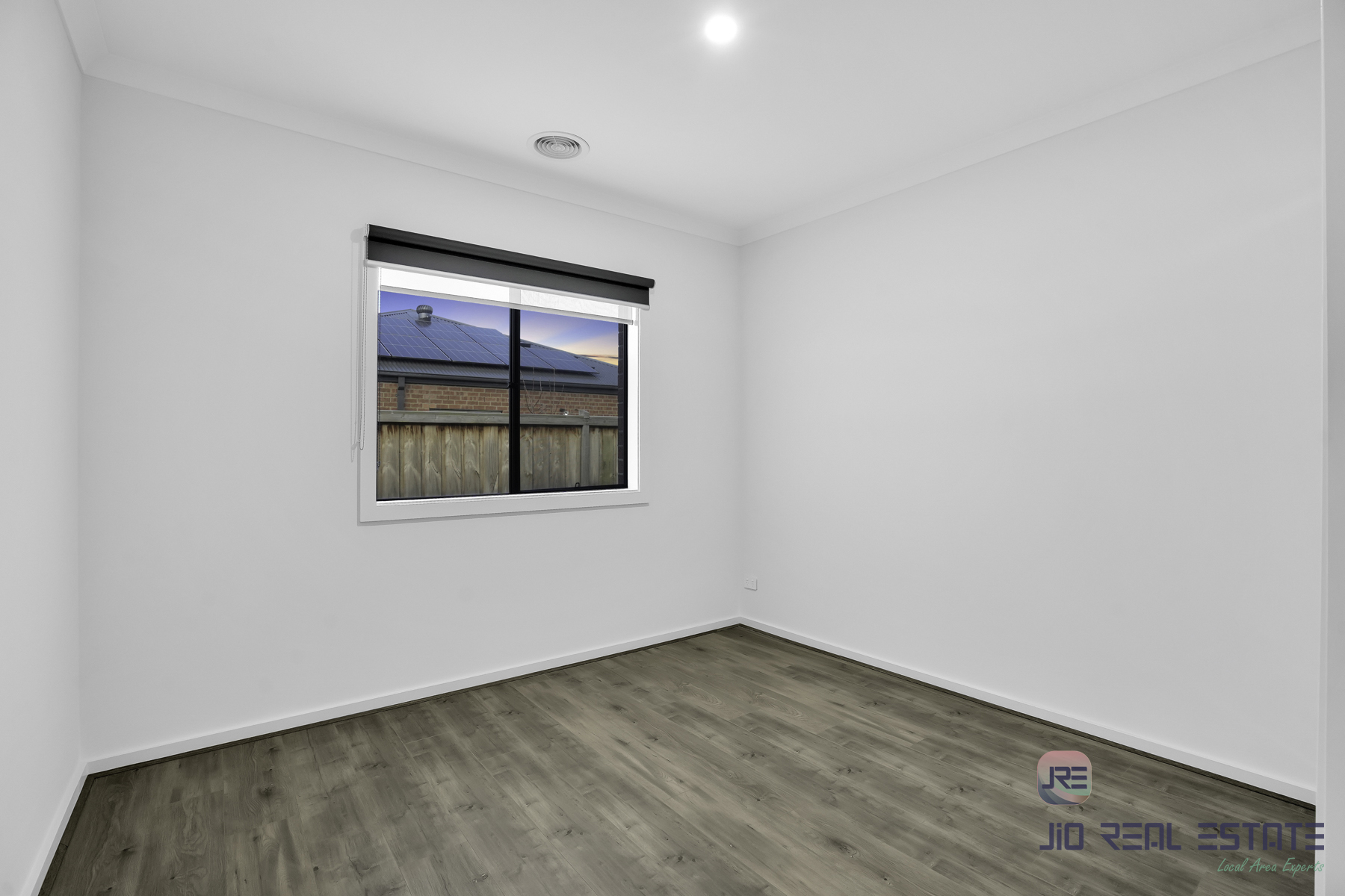 28 Houston Drive, Thornhill Park VIC