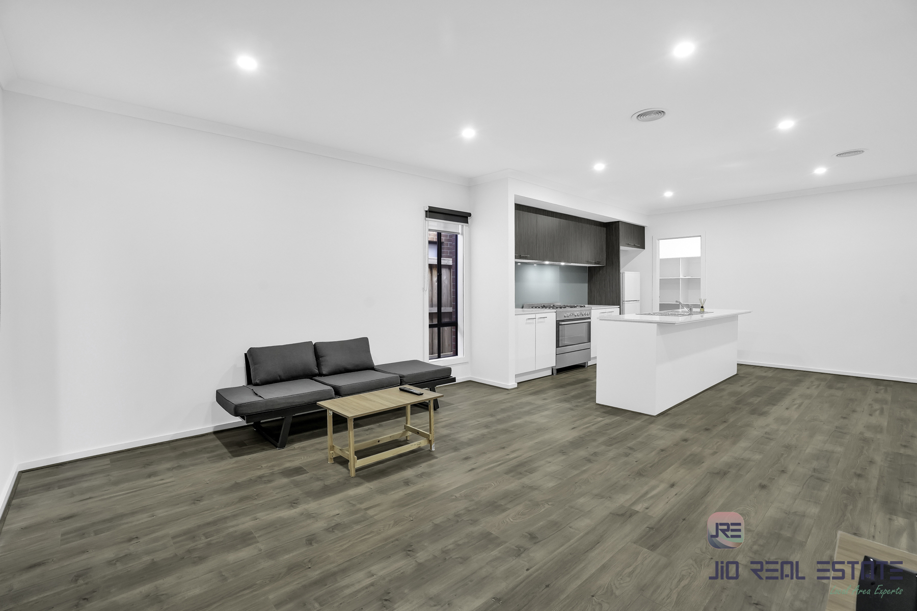 28 Houston Drive, Thornhill Park VIC