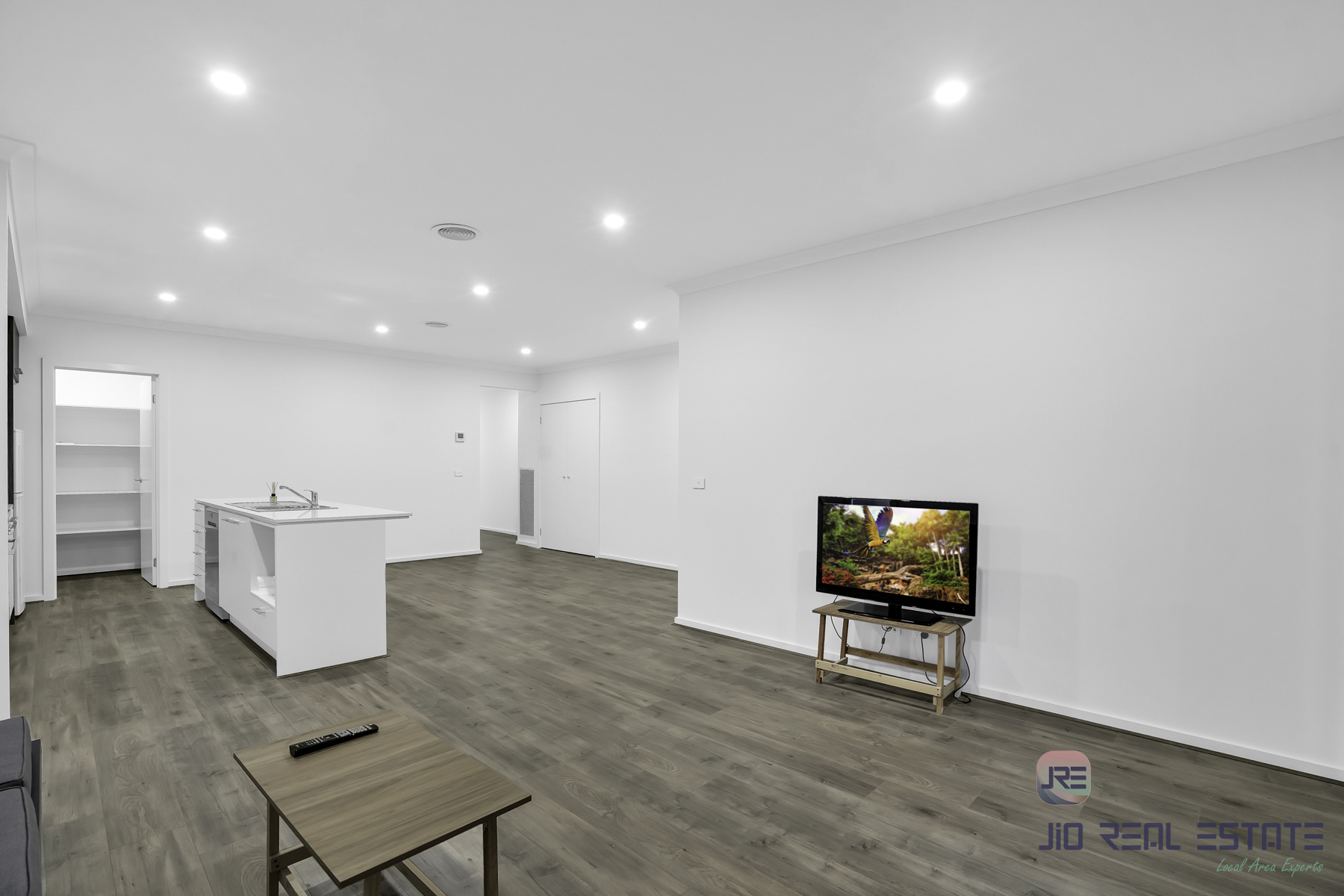 28 Houston Drive, Thornhill Park VIC