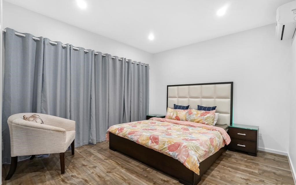 8 Sadie Avenue, Thornhill Park VIC