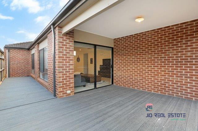 10 Fergus Street, Thornhill Park VIC