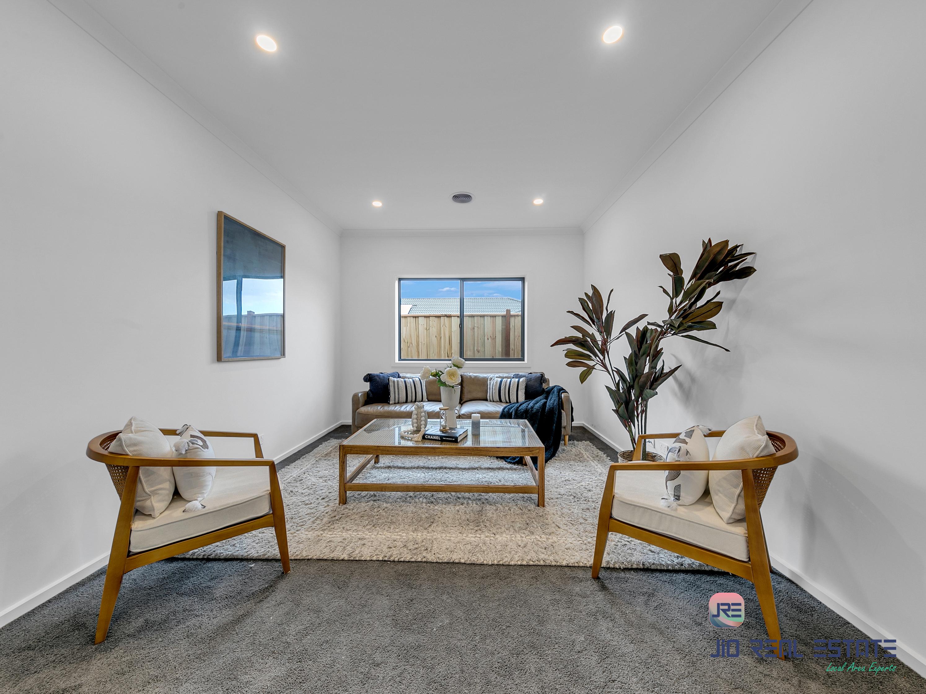 13 Hutton Street, Deanside VIC