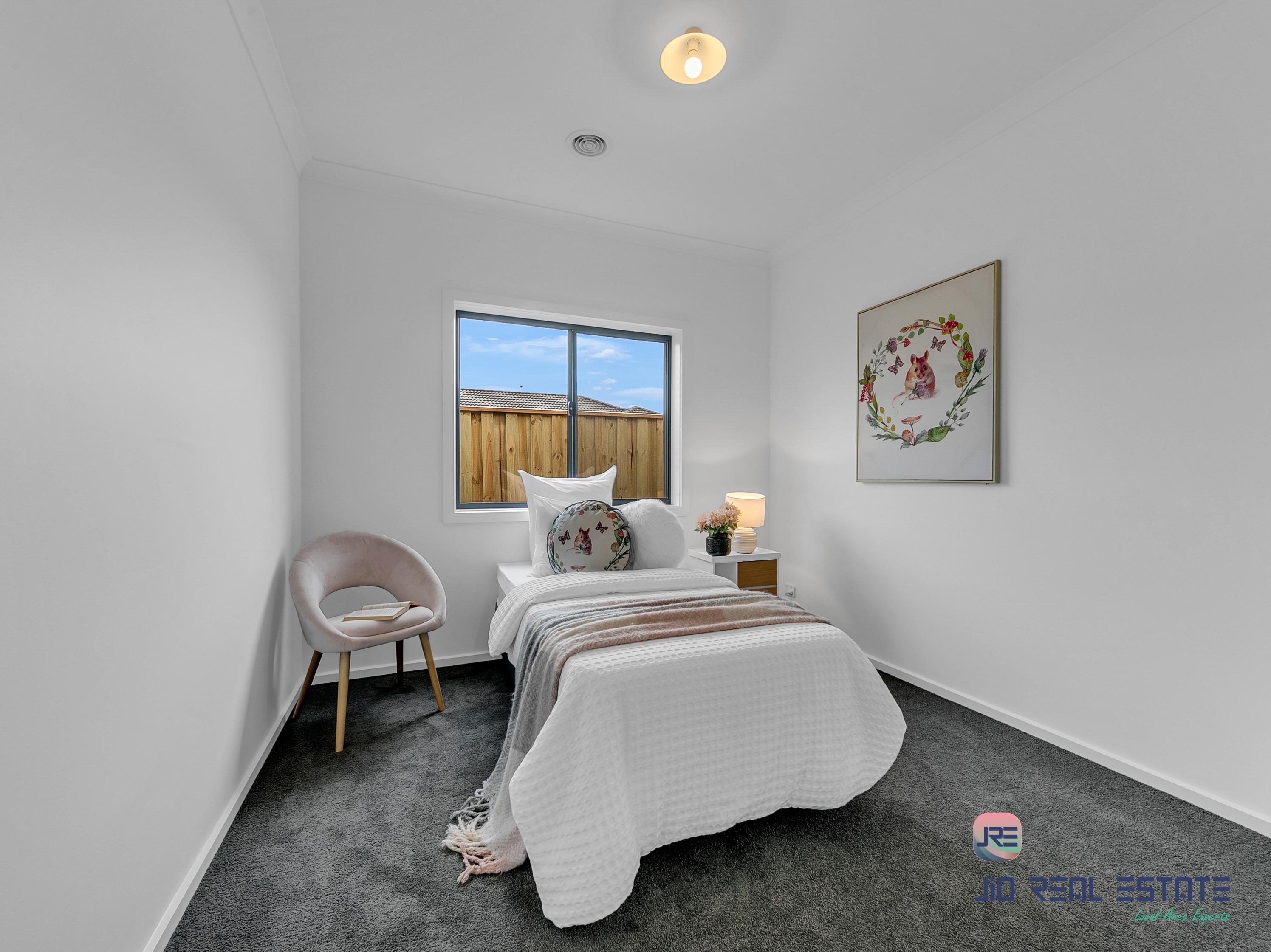 13 Hutton Street, Deanside VIC