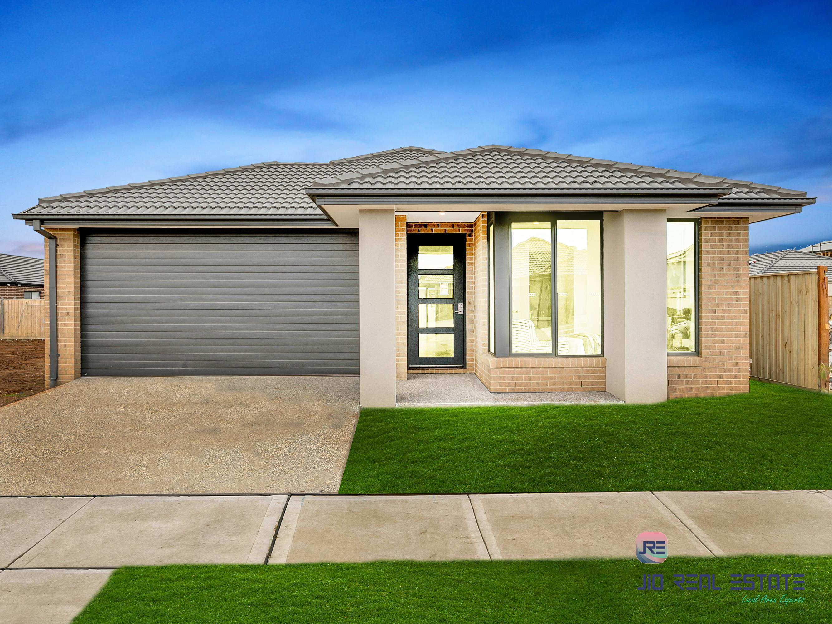 13 Hutton Street, Deanside VIC