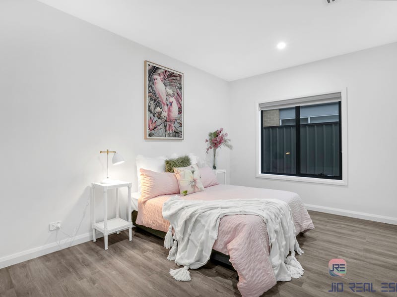32 Window Road, Tarneit VIC