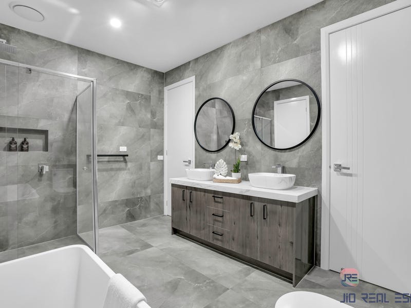 32 Window Road, Tarneit VIC