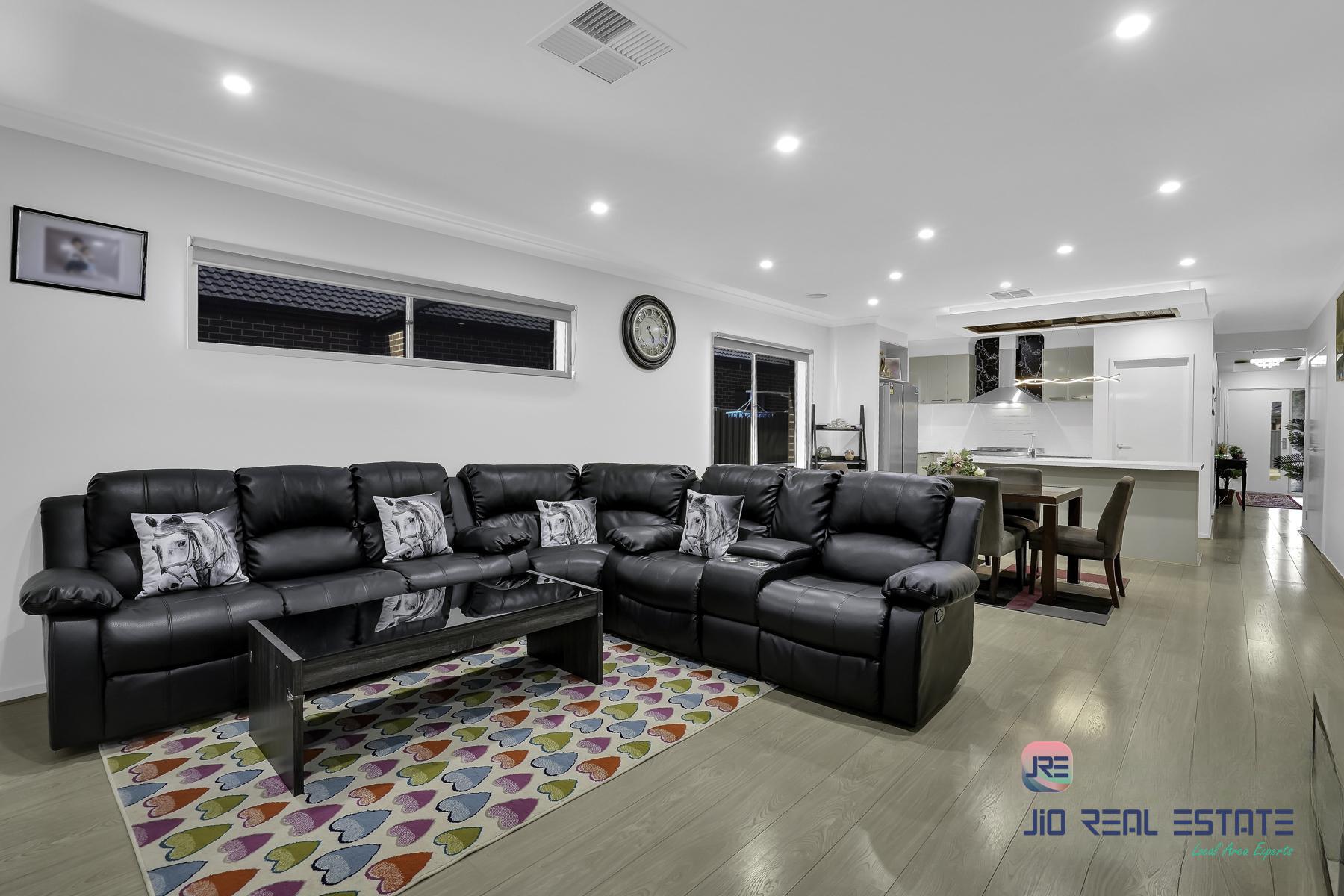 3 Macalister Grove, Cobblebank VIC