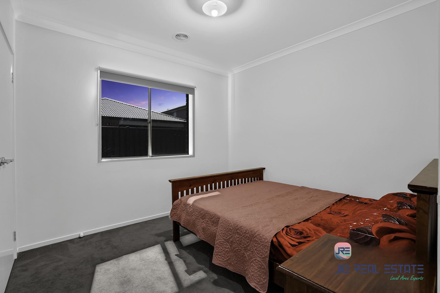 3 Macalister Grove, Cobblebank VIC