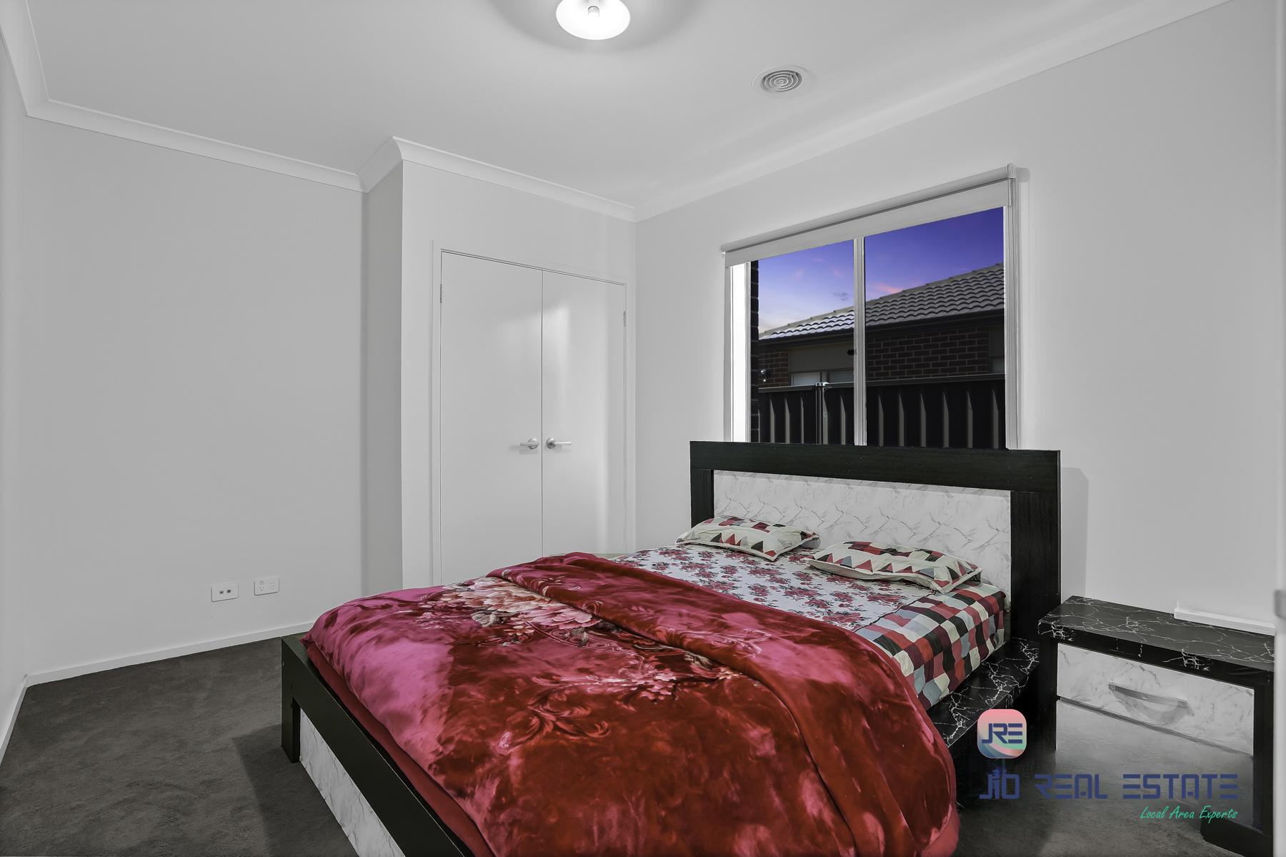 3 Macalister Grove, Cobblebank VIC