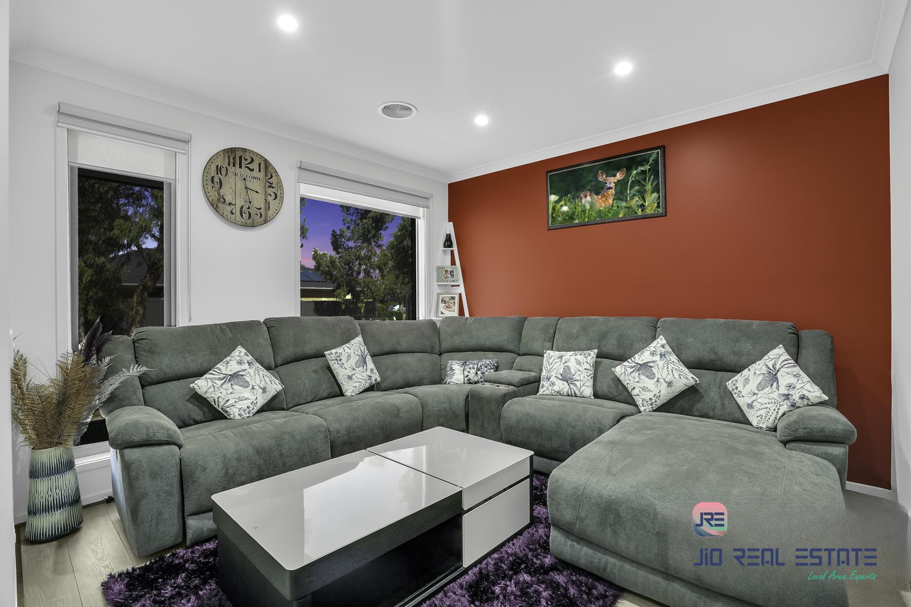 3 Macalister Grove, Cobblebank VIC