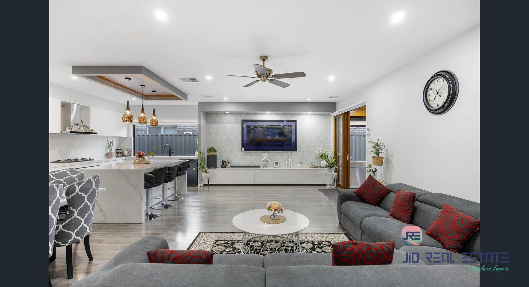 44 Riverside Concourse, Cobblebank VIC