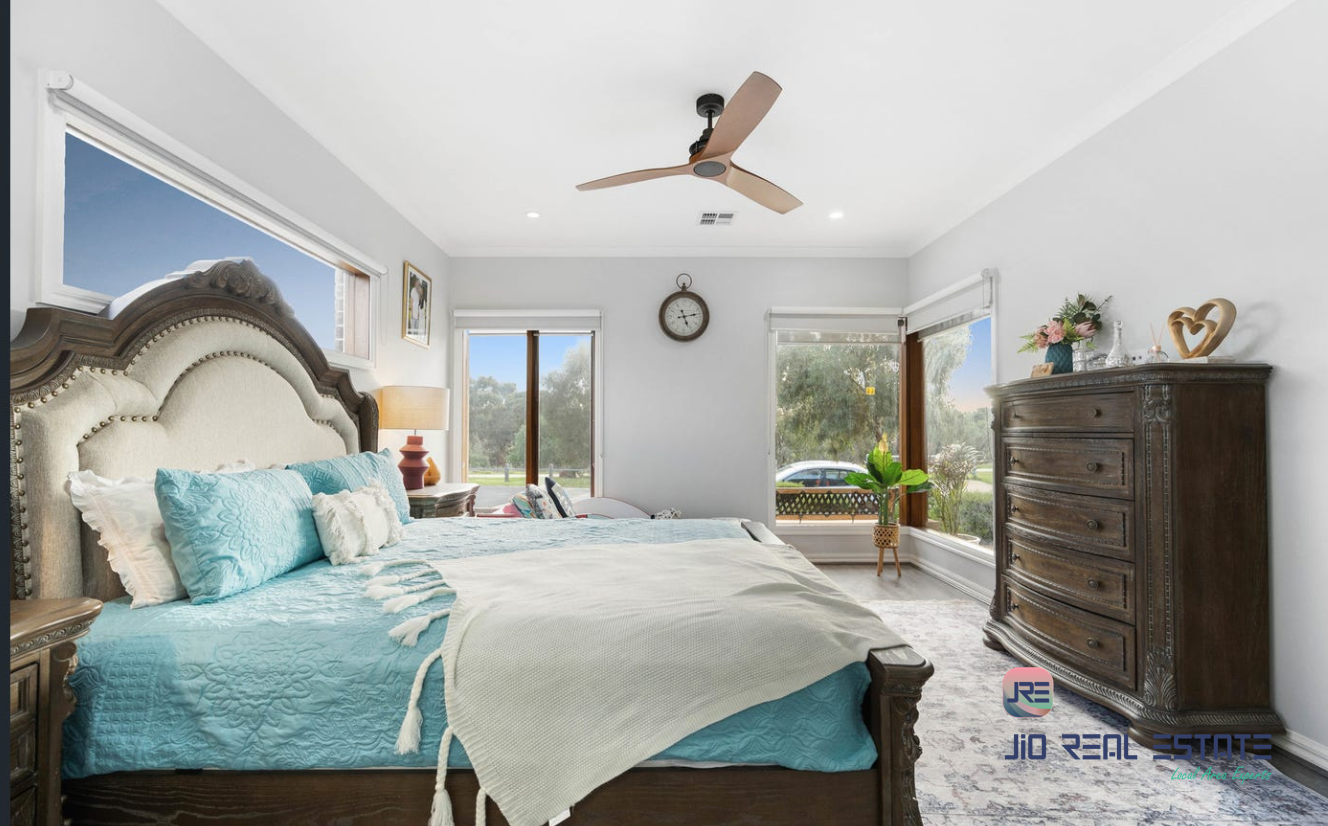 44 Riverside Concourse, Cobblebank VIC