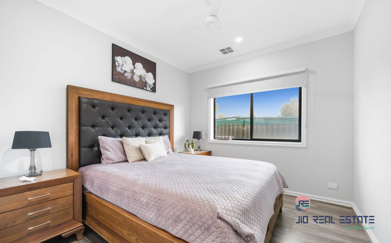 44 Riverside Concourse, Cobblebank VIC