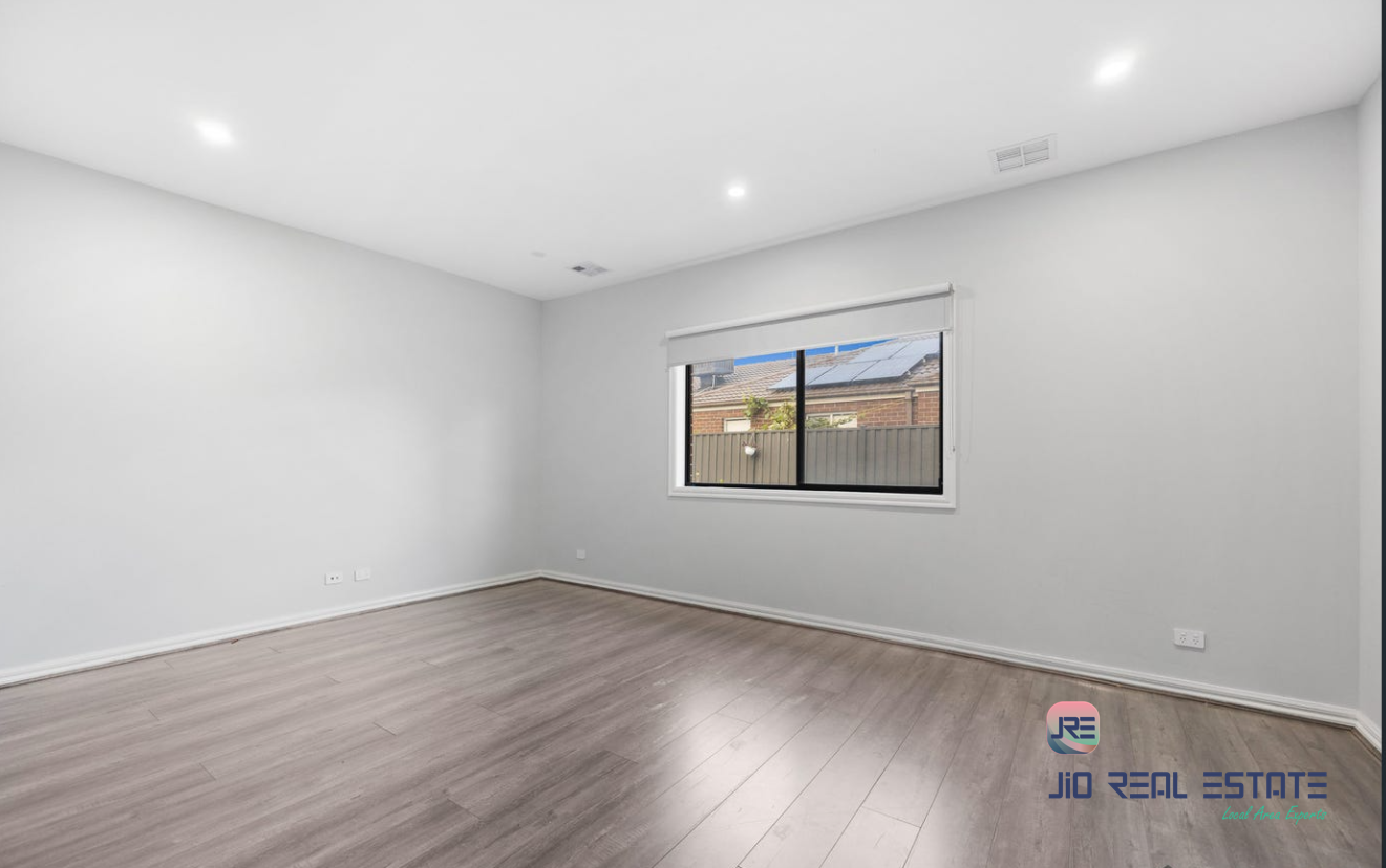 44 Riverside Concourse, Cobblebank VIC